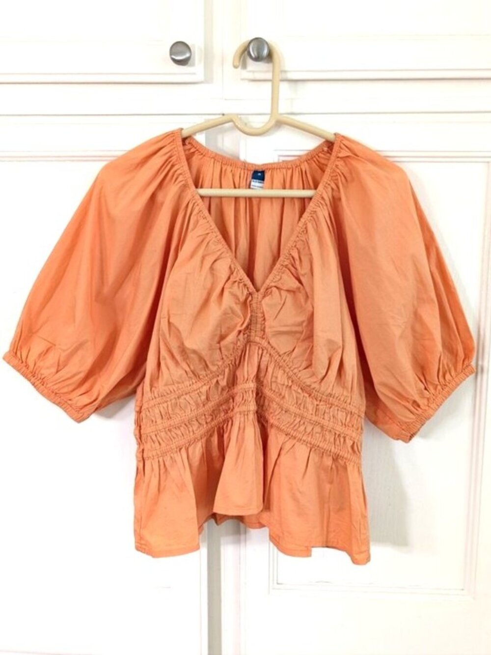 Old Navy Women's Cotton Smocked‎ V-Neck Peasant Top - Peach/orange M